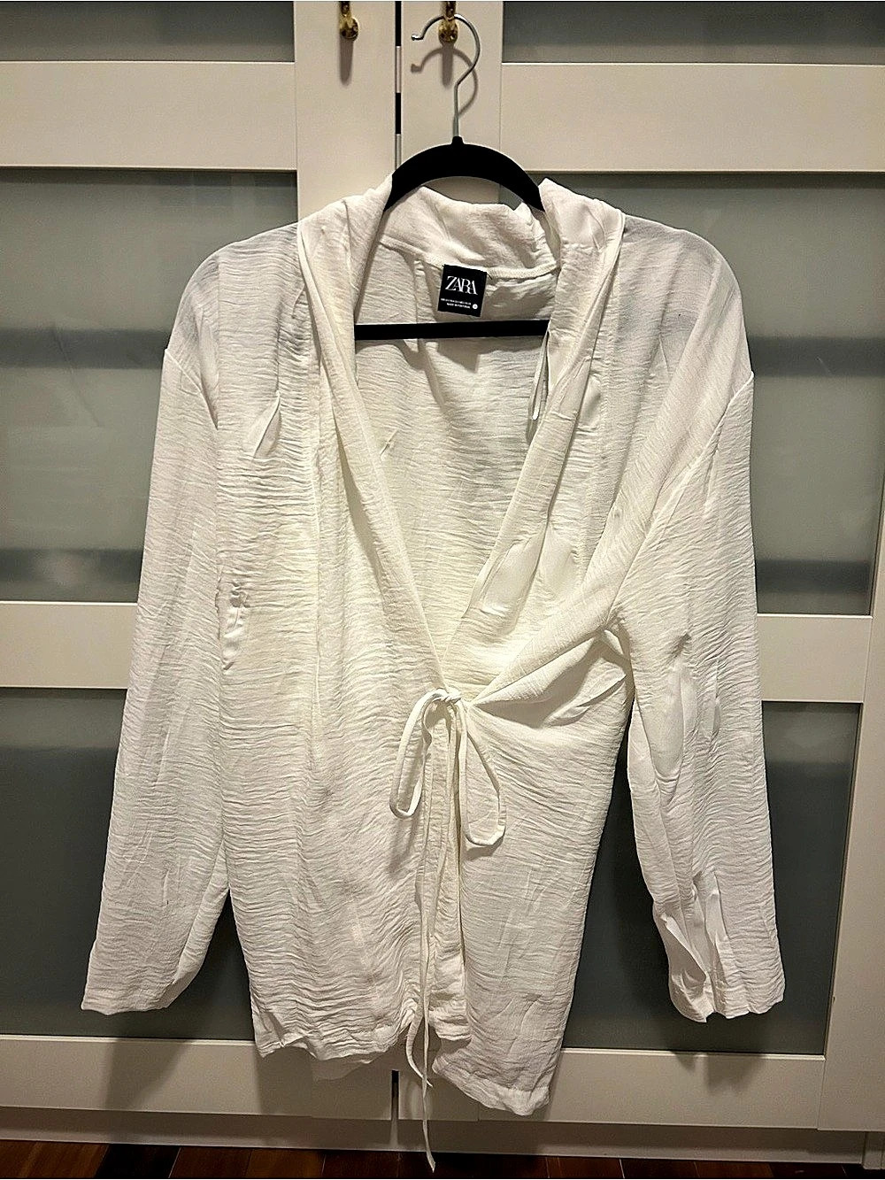 Zara Ruched Tie-Front Blouse in White Size Medium